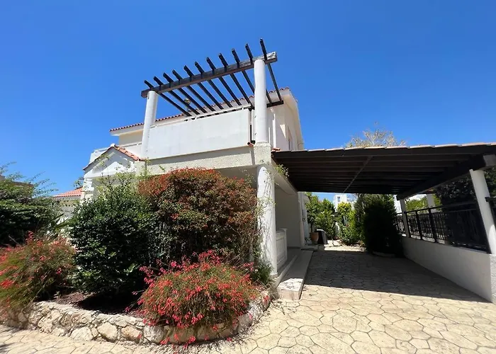 Tamara With Private Pool Villa *