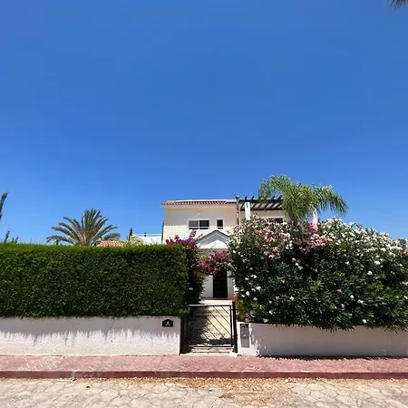 Tamara With Private Pool פאהיה