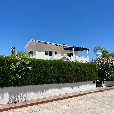 Tamara With Private Pool Villa Peyia