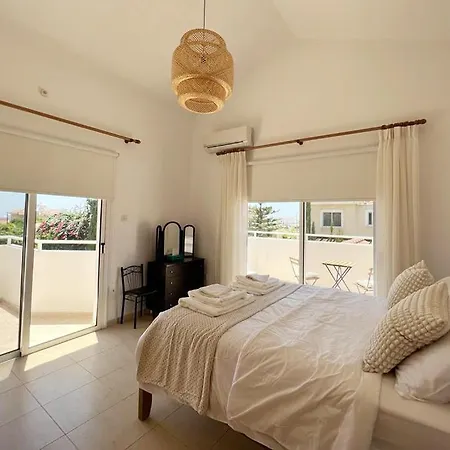 וילה Tamara With Private Pool