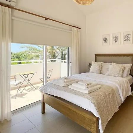 Villa Tamara With Private Pool *