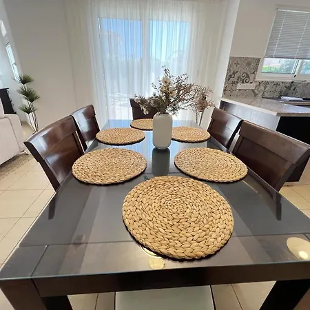 Tamara With Private Pool Пейя