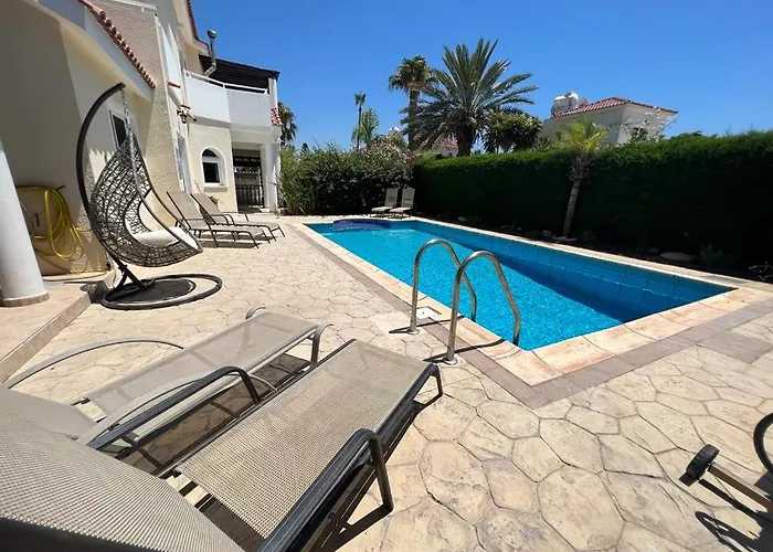 Tamara With Private Pool Vila *